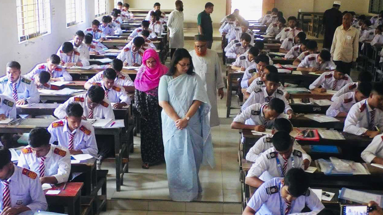 এসএসসির প্রথম দিনে অনুপস্থিত কত, জানাল কন্ট্রোল রুম