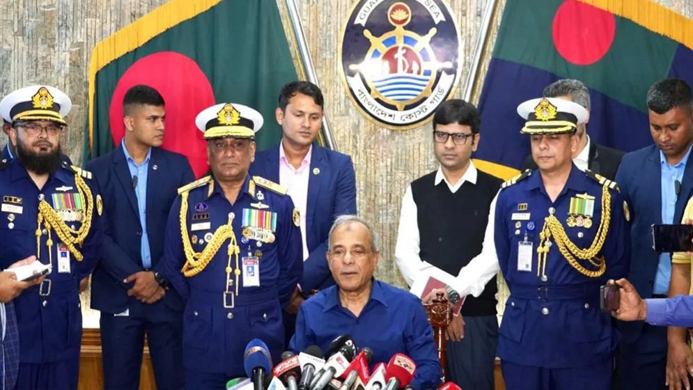 তৌহিদি জনতাই নয়, বিশৃঙ্খলায় জড়িত সবাইকে নিয়ন্ত্রণ করা হচ্ছে: স্বরাষ্ট্র উপদেষ্টা