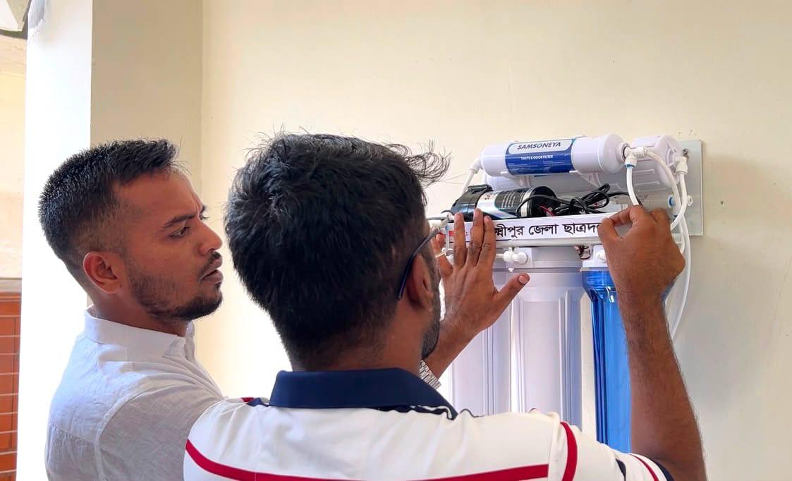 লক্ষ্মীপুরে ছাত্রদলের উদ্যোগে শিক্ষা প্রতিষ্ঠানে সুপেয় পানির ফিল্টার স্থাপন