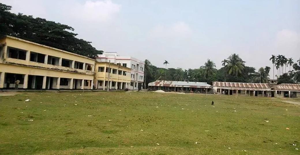কমলনগরে নকল করায় এসএসসি পরীক্ষার্থী বহিষ্কার